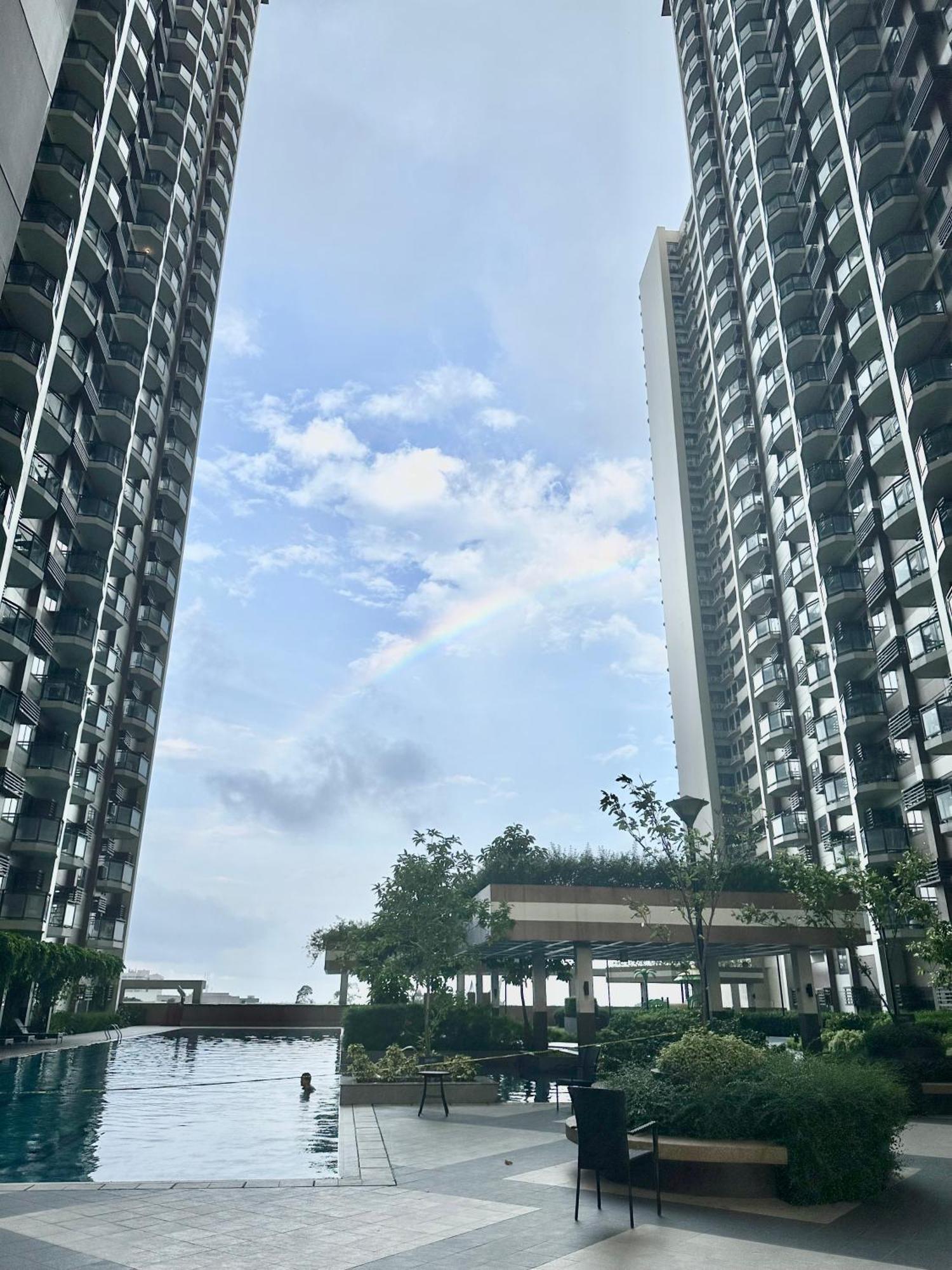 Апартаменты The Radiance Manila Bay Экстерьер фото